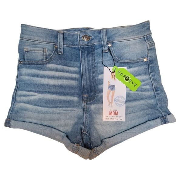 Celebrity Pink  Hi-rise Mom denim jean Shorts,  NWT, Womens jr size 7 /28 - Picture 1 of 5